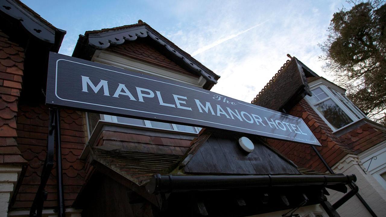 The Maple Manor Hotel Кроули Екстериор снимка